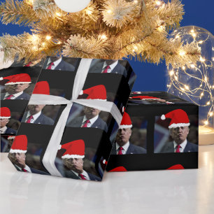 DONALD TRUMP KISS CHRISTMAS  WRAPPING PAPER