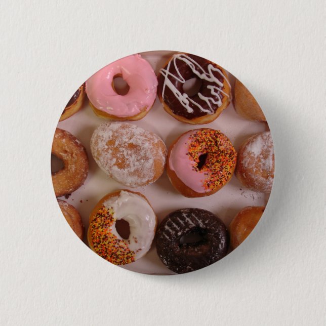 DONUTS! 6 CM ROUND BADGE (Front)