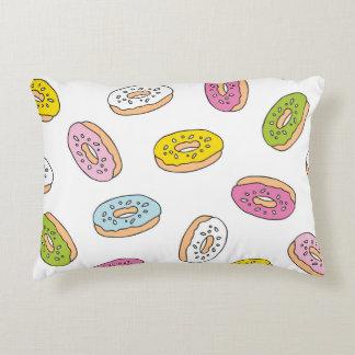 Doodle doughnuts pattern, seamless design. decorative cushion