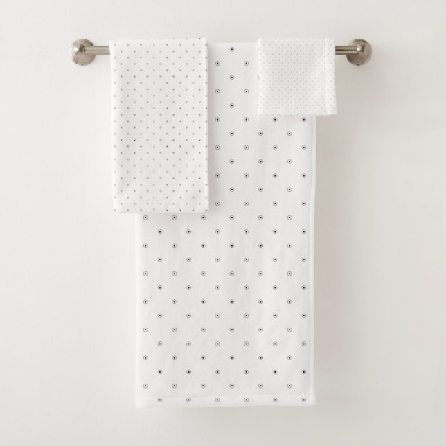 Dot, White Smoke Bath Towel Set (Insitu)