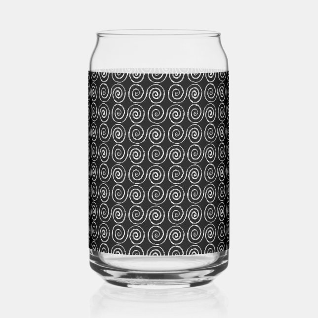 Double Spiral Celtic Pattern Can Glass (Front)