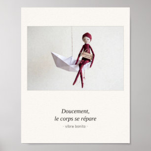 Doucement, le corps se répare — Série Papier Poster