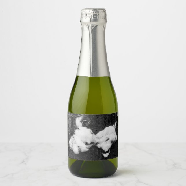down fluffy sparkling wine label (Front)