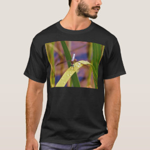 Dragonfly on raindrop leaf T-Shirt