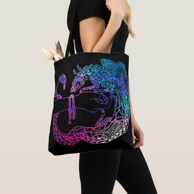 Dragons treasure tote bag (Close Up)