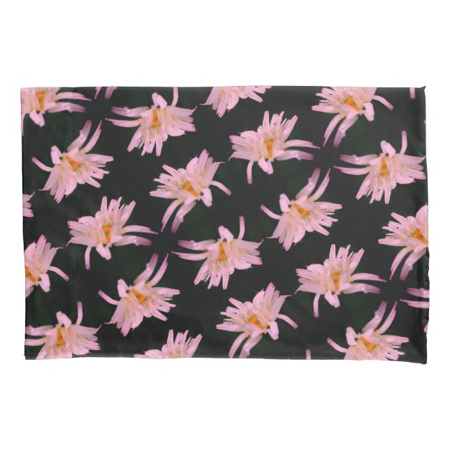 Dramatic Daisy Flower Pattern Pillowcase (Front)