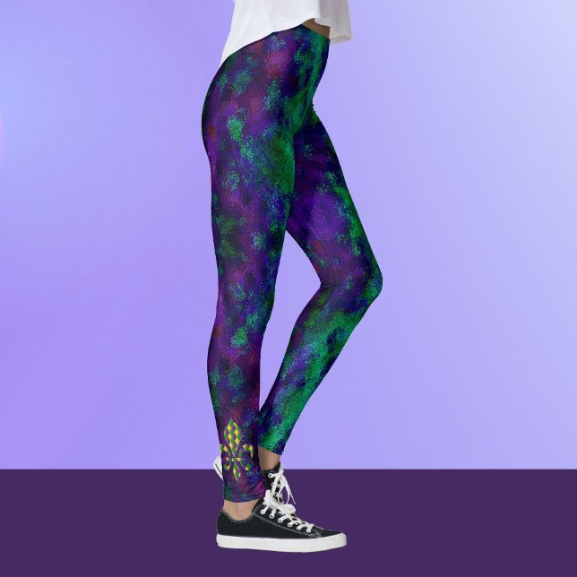 Dramatic Mardi Gras Purple Green Fleur di Lis Leggings (Creator Uploaded)