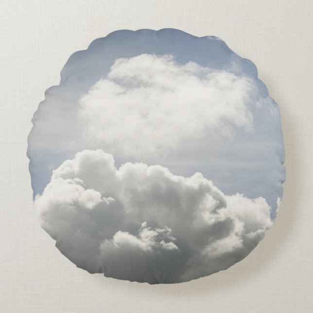Dreamy Caribbean Clouds 10 Round Cushion (Front)