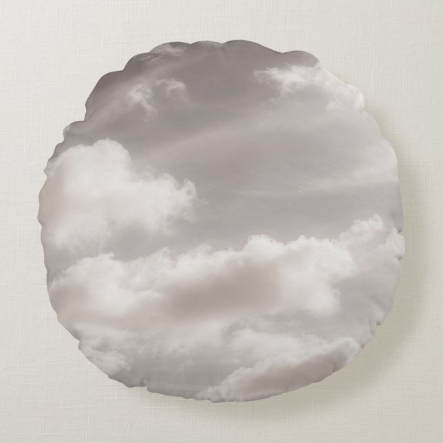 Dreamy Caribbean Clouds 11 Round Cushion (Front)