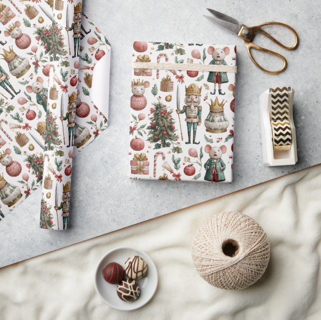 Dressed-Up Mice and Baubles Wrapping Paper (Crafts)