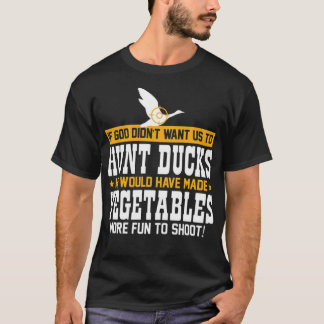 duck hunting dogs labrador print  T-Shirt