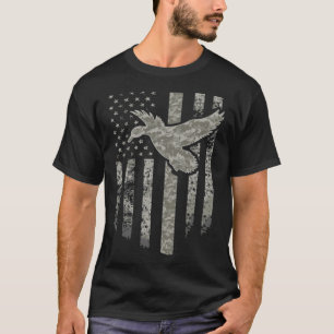 Duck Hunting Grey Camoue animal lover black lab  T-Shirt