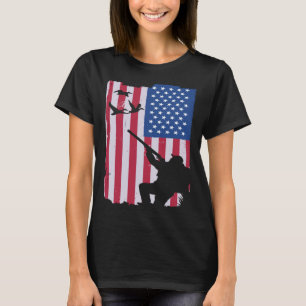 Duck hunting usa flag weapon shotgun T-Shirt