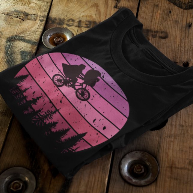 E.T. Additional terrestrial - classic movie 1980s T-Shirt (Creator Uploaded)