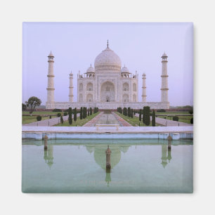 early morning view of the Taj Mahal reflected in Magnet