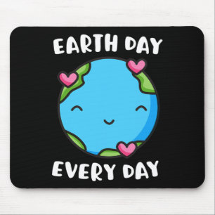 Earth Day Every Day Heart Love Globe Save The Plan Mouse Pad