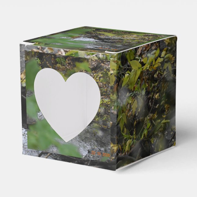 Earth's Enchantments Favour Box (Front Side)