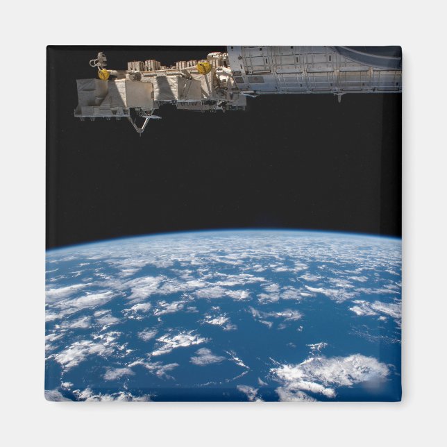 Earth's Limb, Or Horizon Magnet (Front)