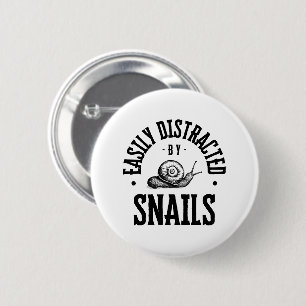 EASILY DISTRACTED 6 CM ROUND BADGE