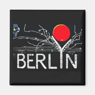 East Side Gallery, Berlin Wall, Barbed Wire/Red Su Magnet