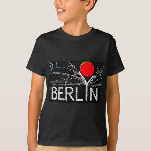 East Side Gallery, Berlin Wall, Barbed Wire/Red Su T-Shirt