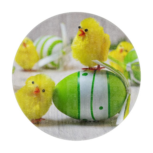 Easter Decoration - Easter egg and chicks Cutting Board (Front)