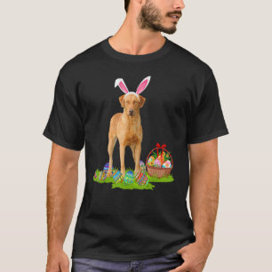Easter Egg Hunting Bunny Chesapeake Bay Retriever T-Shirt