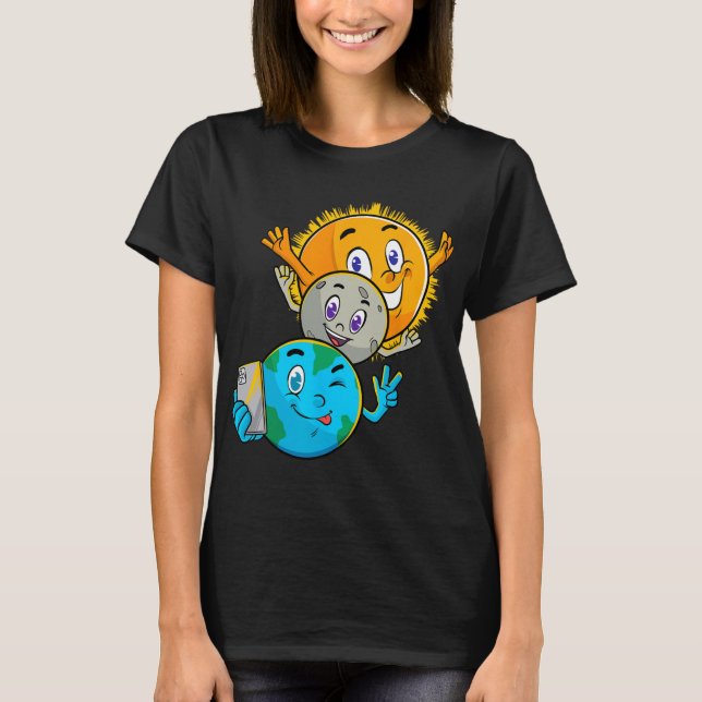 Eclipse 2024 Funny Earth Sun Moon Selfie Space Kid T-Shirt (Front)