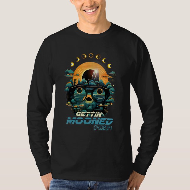Eclipse Phases Total Solar Eclipse Getting Mooned  T-Shirt (Front)