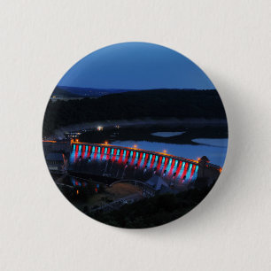 Edersee beleuchtete Staumauer am Abend 6 Cm Round Badge