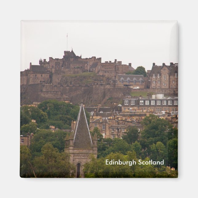 Edinburgh Castle in the Distance Personalise Magnet (Front)