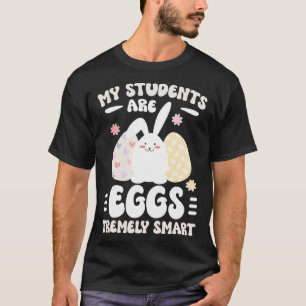 Eggstremely Smart Teacher Easter Bunny Teaching Ea T-Shirt