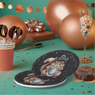 Eichhörnchen mit Tasse und Schnee „Stay Warm“ Paper Plate