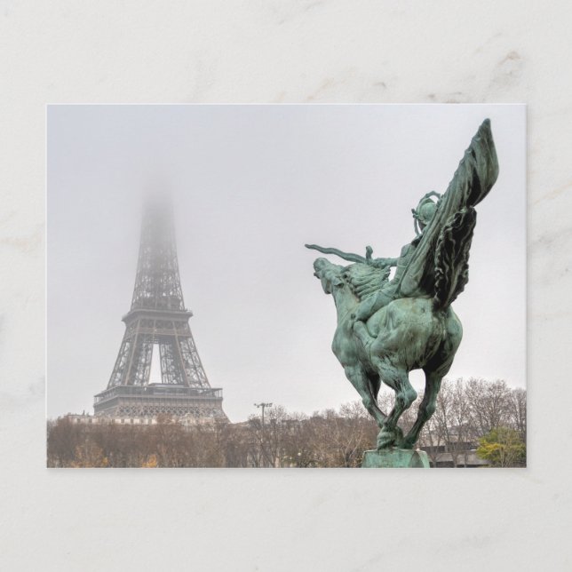 Eiffel Tower and Bir-hakeim bridge on a misty day Postcard (Front)