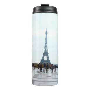 EIFFEL TOWER BEHIND CONCRETE BUILDING THERMAL TUMBLER