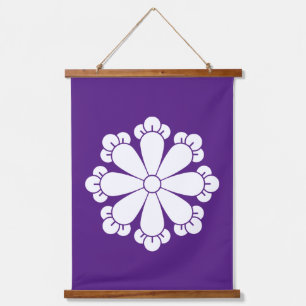 Eight cloves hanging tapestry