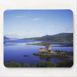 Eilean Donan Castle, Dornie, Highlands, Mouse Pad