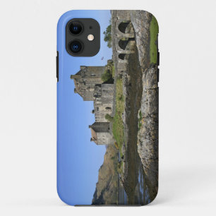 Eilean Donan Castle, Scotland. The famous Eilean 2 iPhone 11 Case
