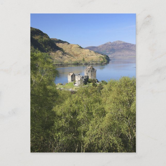 Eilean Donan Castle, Scotland. The famous Eilean Postcard (Front)