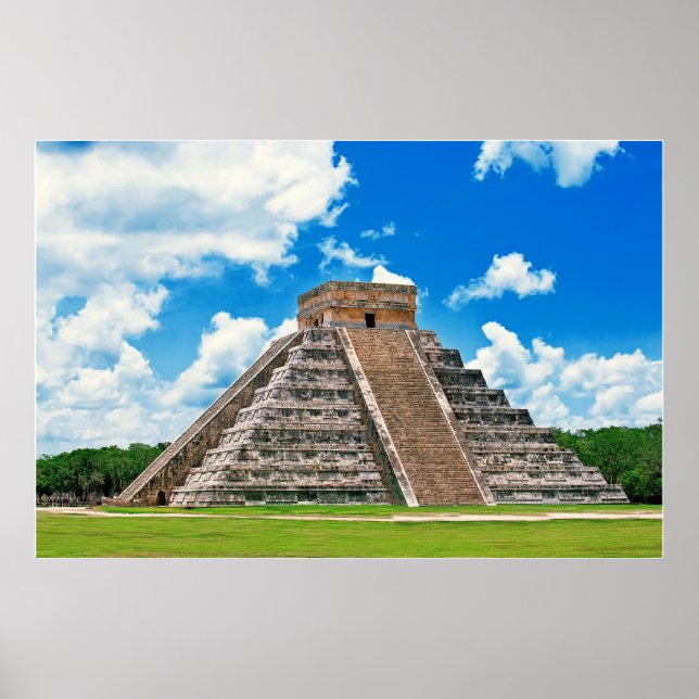 El Castillo in Chichen-Itza Poster (Front)