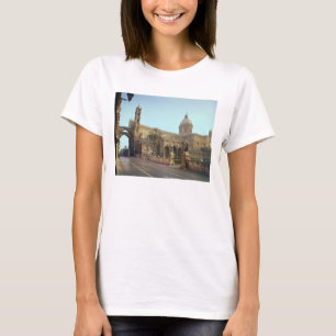 El Duomo, founded by Walter, Archbishop of Palermo T-Shirt