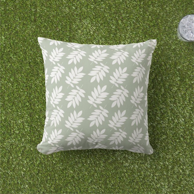 Elder Leaf Pattern White on Green Cushion (Grass)