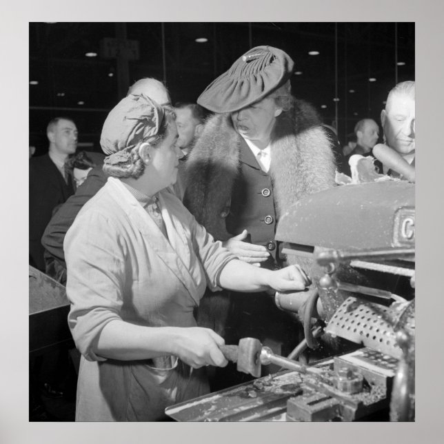 Eleanor Roosevelt in WWII, 1942 Poster (Front)