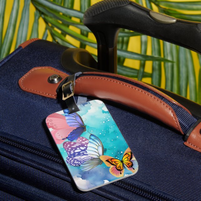 Elegant and refined style luggage tag (Front Insitu 1)