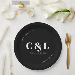 Elegant and trendy wedding paper plates