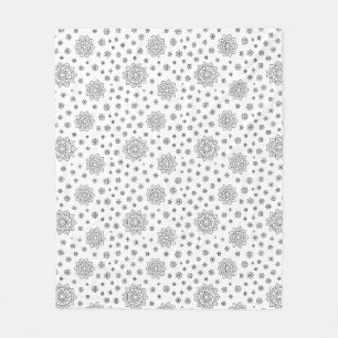 🖤 Elegant Black and White Mandala pattern Fleece Blanket