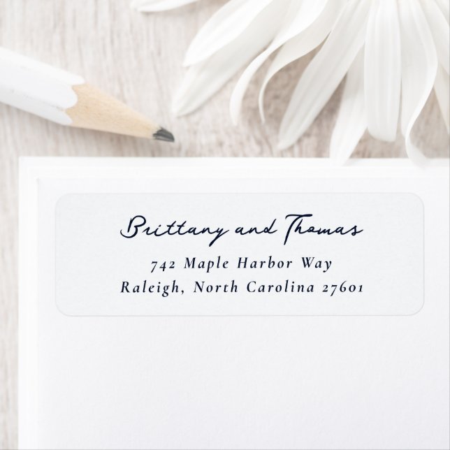 Elegant Black Minimalist Return Address Label (Insitu)