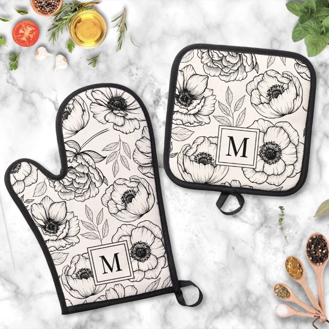 Elegant Black White Floral Monogram Oven Mitt & Pot Holder Set (Elegant Black White Floral Monogram Oven Mitt & Pot Holder Set)