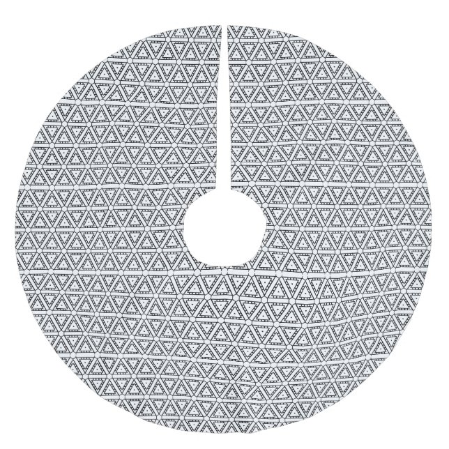 Elegant black white triangular geometric pattern brushed polyester tree skirt (Front)