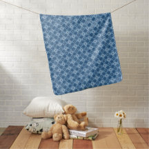 Elegant Blue Geometric Floral Pattern